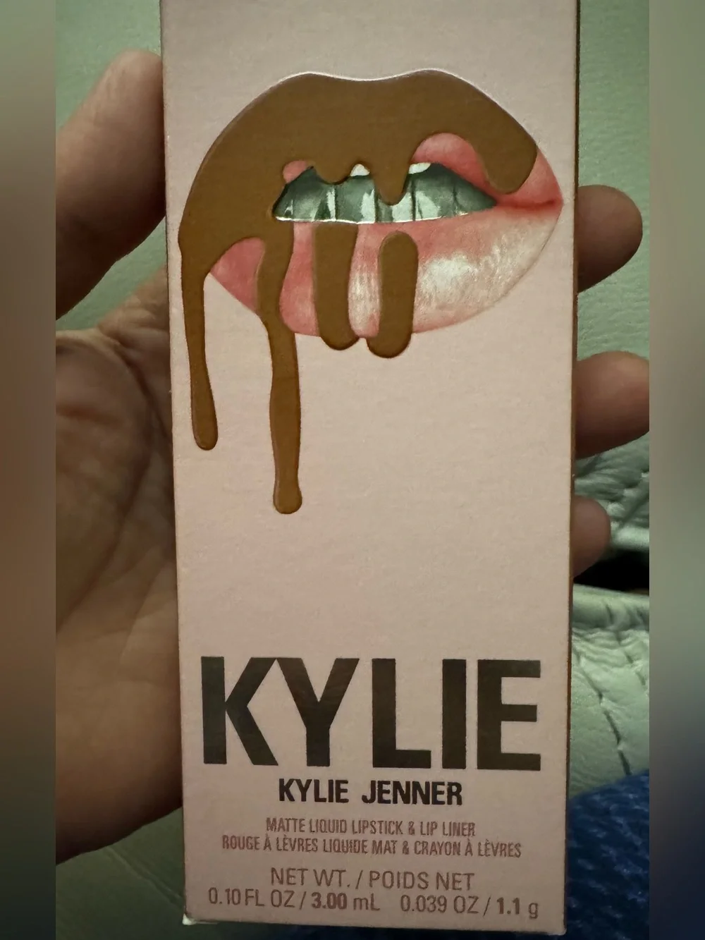 Kylie Jenner Matte Liquid Lipstick & Lip Liner - shade 701 exposed Matte.